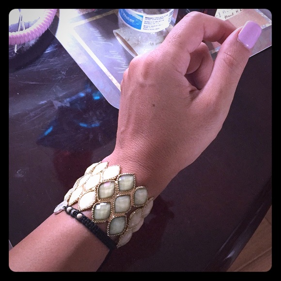 Stretch Cuff Bracelet Mint & Gold - Picture 1 of 4